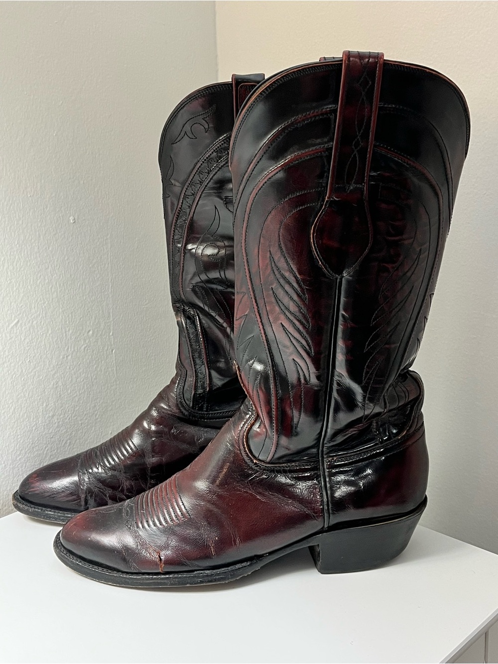 Vintage Lucchese Classics Black Cherry Leather Cowboy Boots Size 8.5